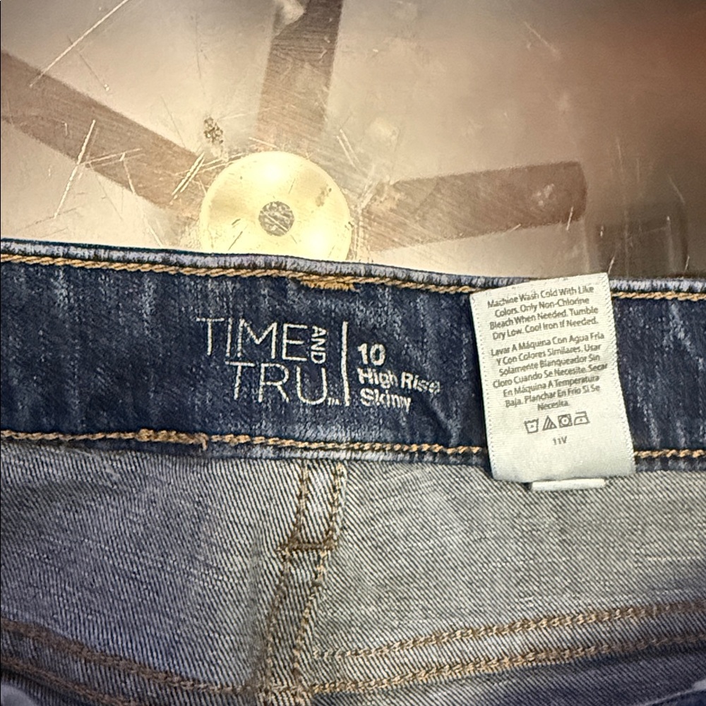 Time and Tru Women's Skinny Jeans in Deep Blue - Picture 2 of 3